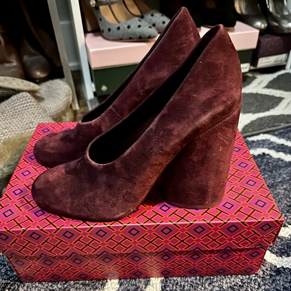 NIB never worn plum suede Tory Burch shoes size 7.5